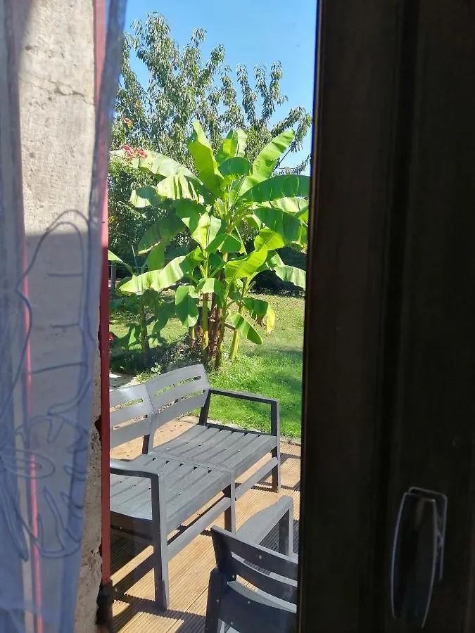 Bed & Breakfast Bed and Breakfast Jacuzzi Massage Sur Rdv,Duo,Reiki,Californien, Reflexologie Plantaire, Et Bouteille Mousseux Offerte Ferolles